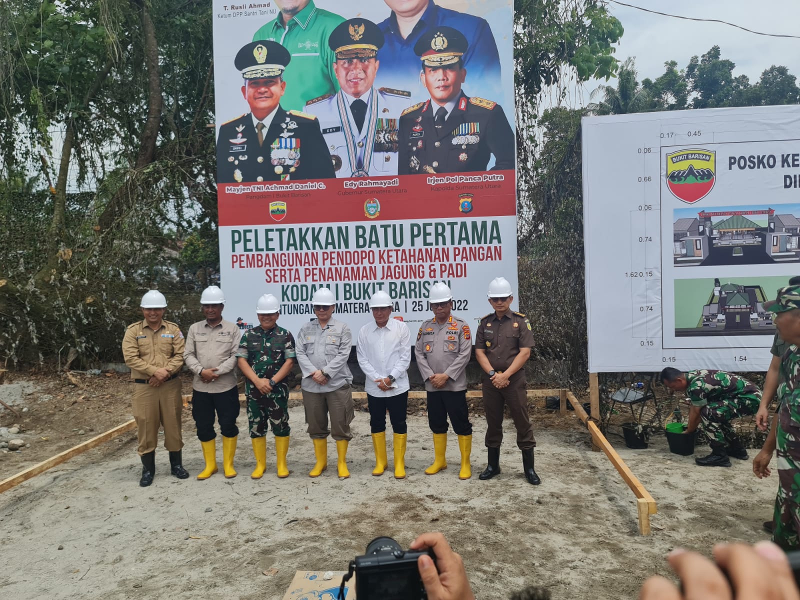 Gubernur Sumut Puji Akselerasi Wamentan Mengalahkan Tentara