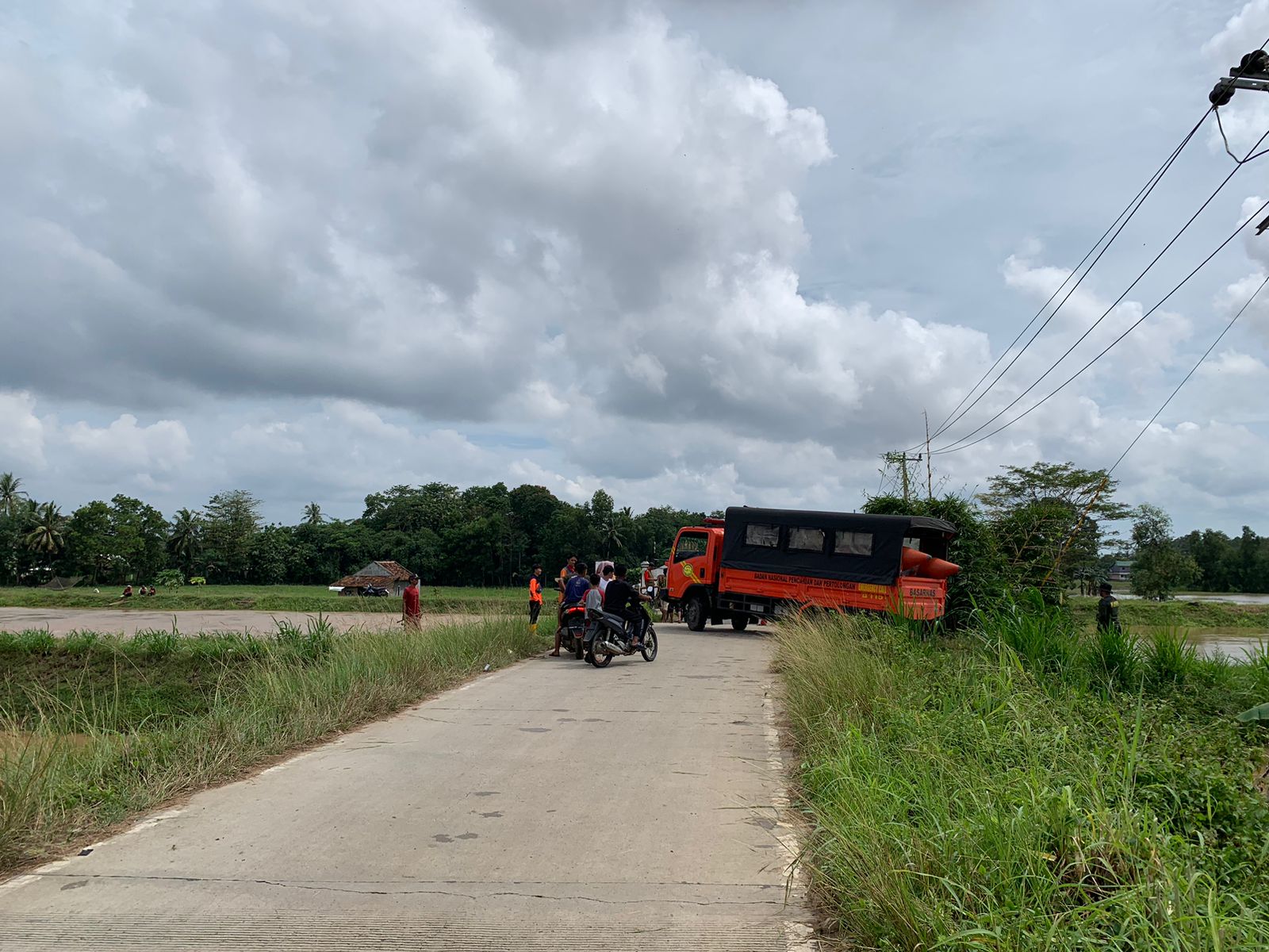 Dua Warga Banyumas Hilang Terseret Banjir