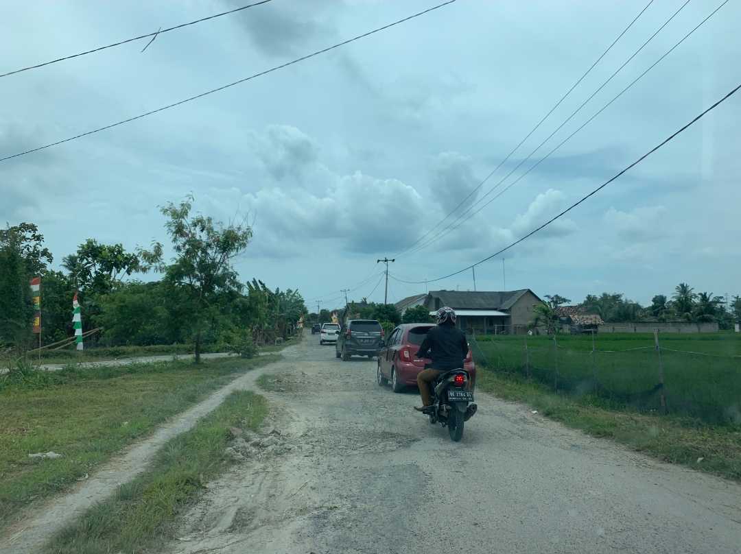 Jalan Jelek di Desa Tamanagung Masuk Pemikiran dan Perencanaan Bupati Lamsel