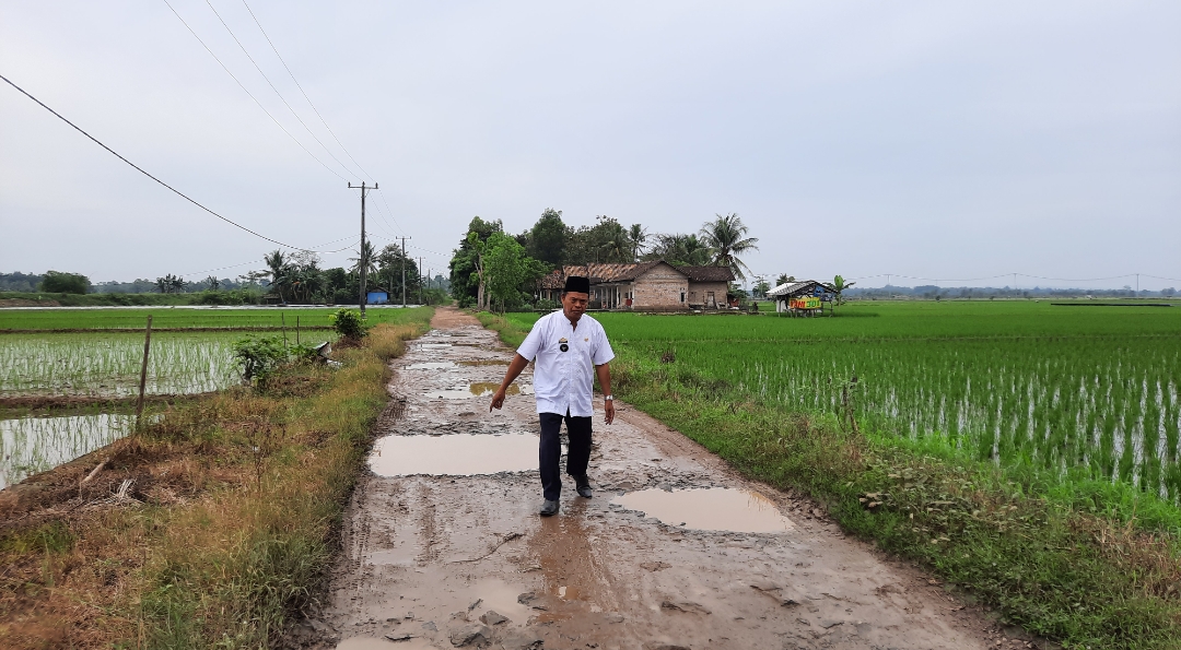 Jalan Rusak Belasan Tahun Dibiarkan DPUPR