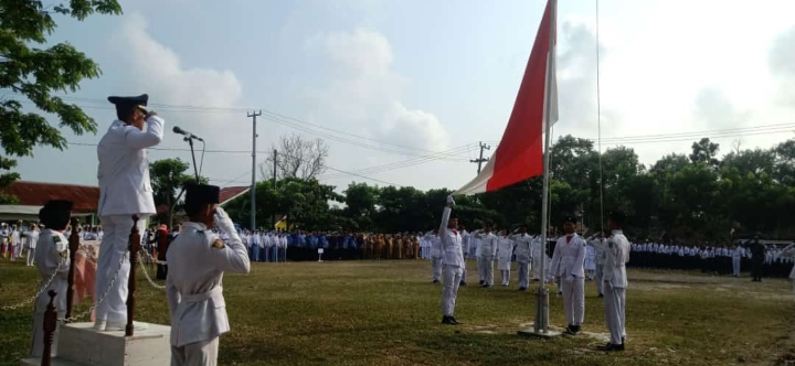 Upacara HUT RI ke 77 di Kecamatan Ketapang Berjalan Lancar dan Khidmat