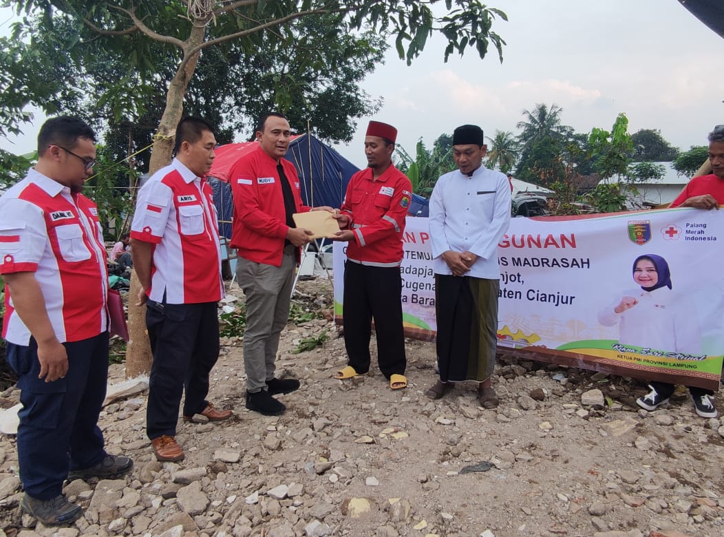 PMI Provinsi Lampung Serahkan Bantuan Donasi Masyarakat Lampung Untuk Warga Terdampak Gempa Cianjur