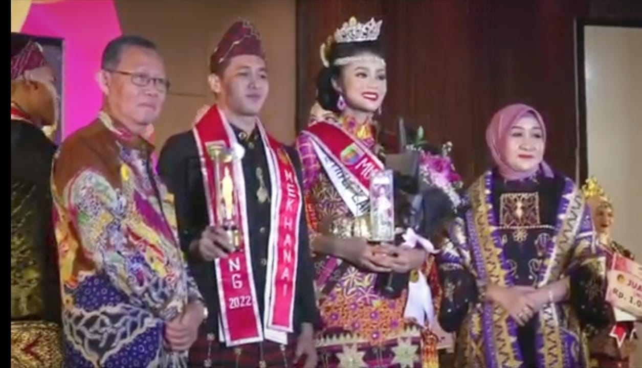 Dinas Pariwisata dan Ekonomi Kreatif Provinsi Lampung Gelar Malam Grand Final Pemilihan Muli Mekhanai 2022