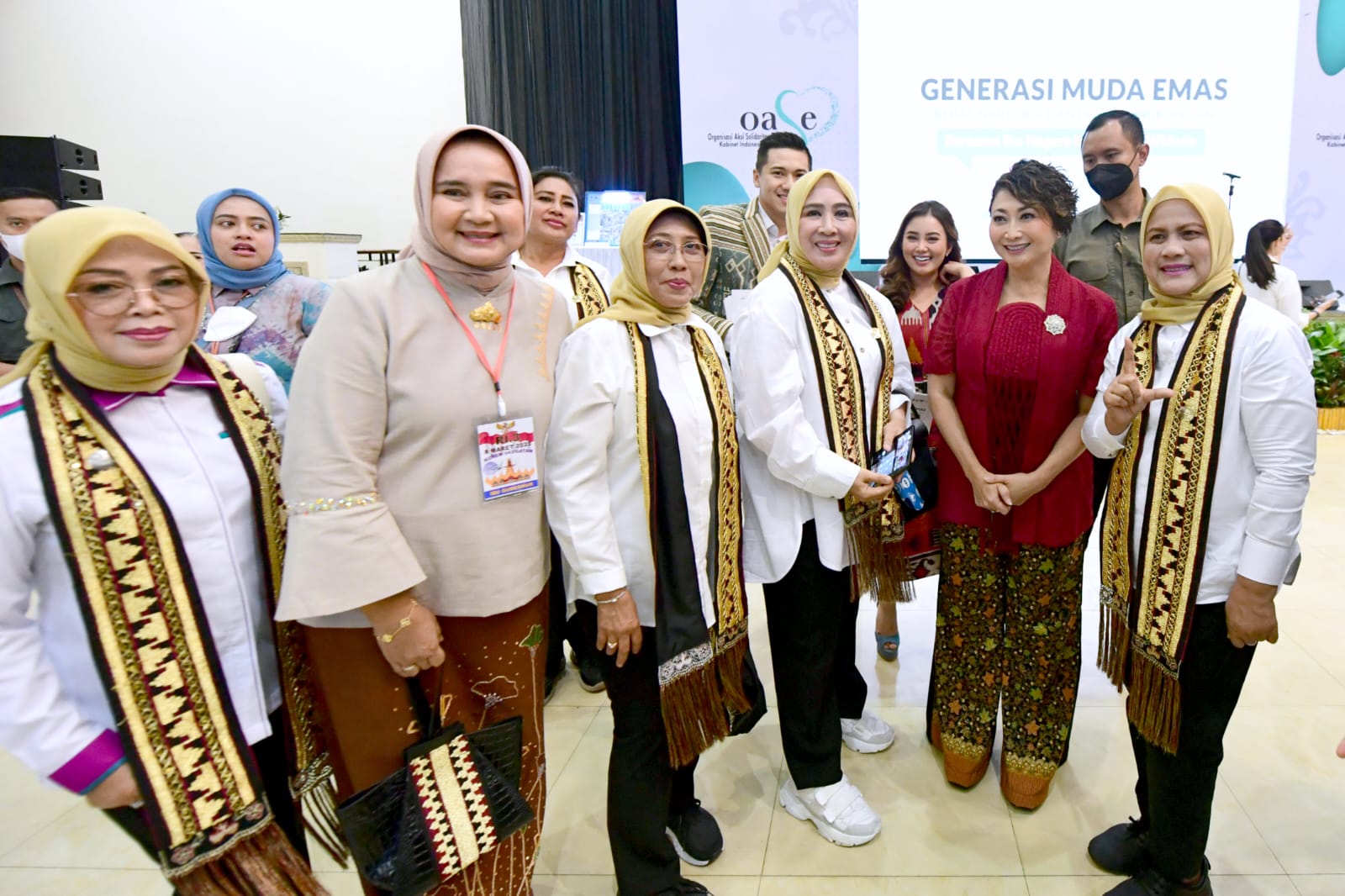 Riana Sari Arinal dan Ibu Negara Iriana Joko WidodoTinjau Sosialisasi Bahaya Narkoba