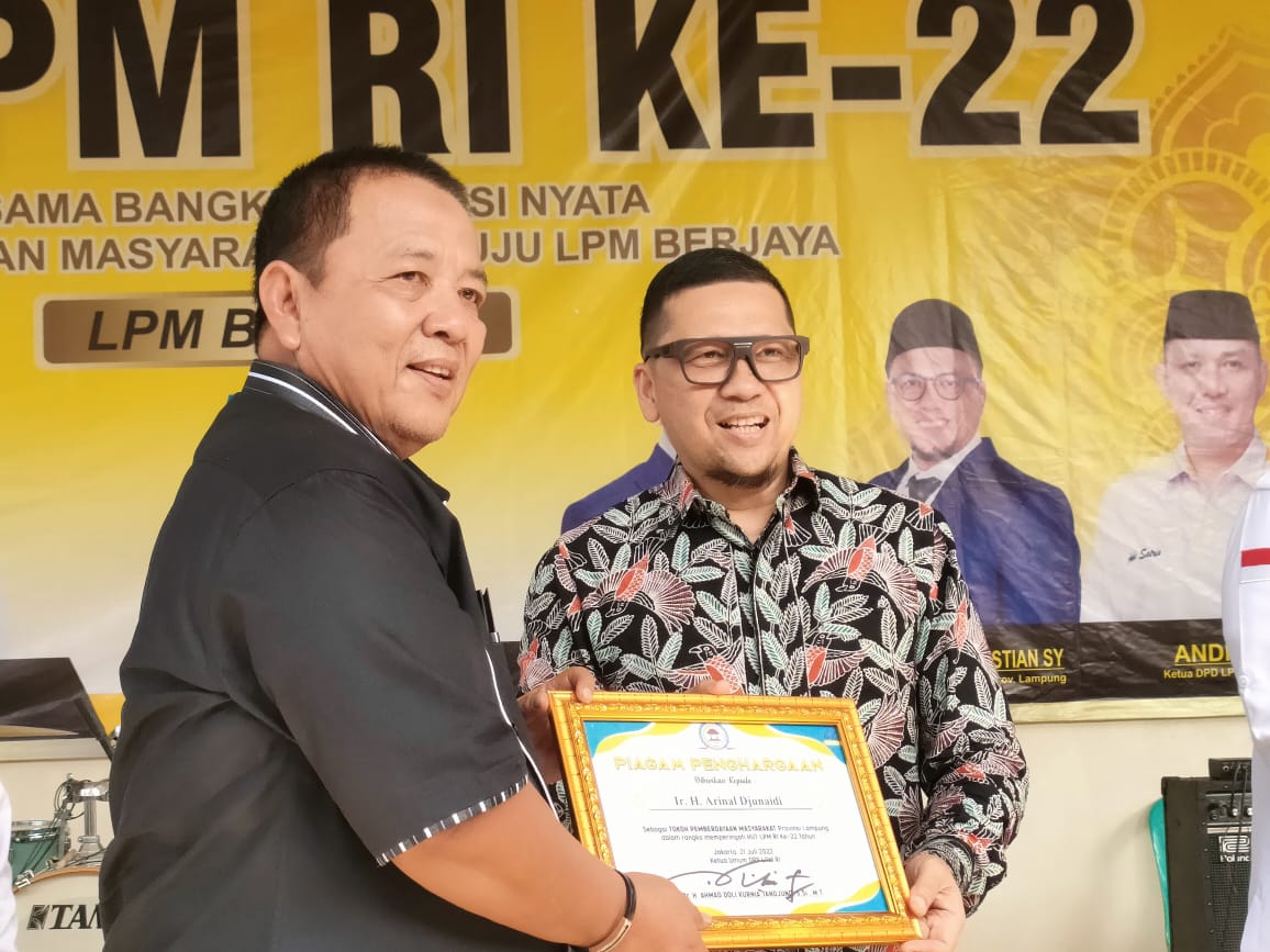 Gubernur Arinal Djunaidi Dianugerahi Penghargaan LPM Award Pada Perayaan HUT Ke-22 Lembaga Pemberdayaan Masyar